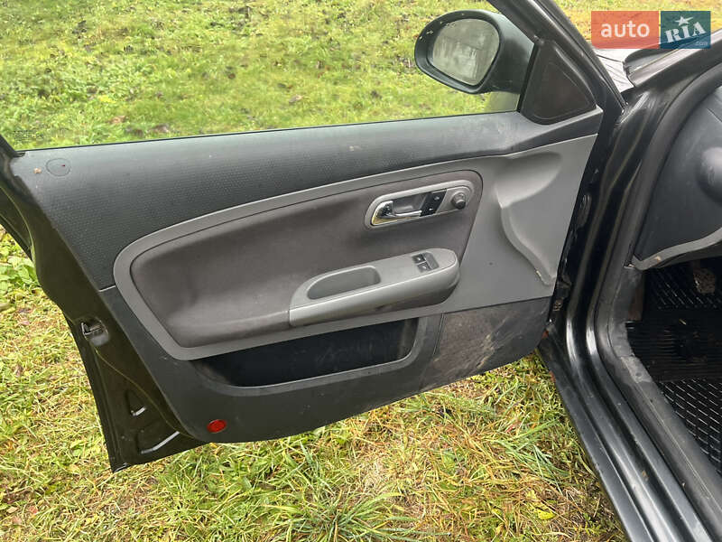 Хэтчбек SEAT Ibiza 2009 в Ярмолинцах