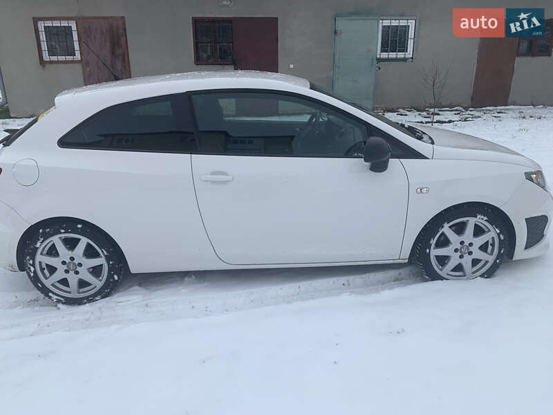 Хэтчбек SEAT Ibiza 2010 в Радехове