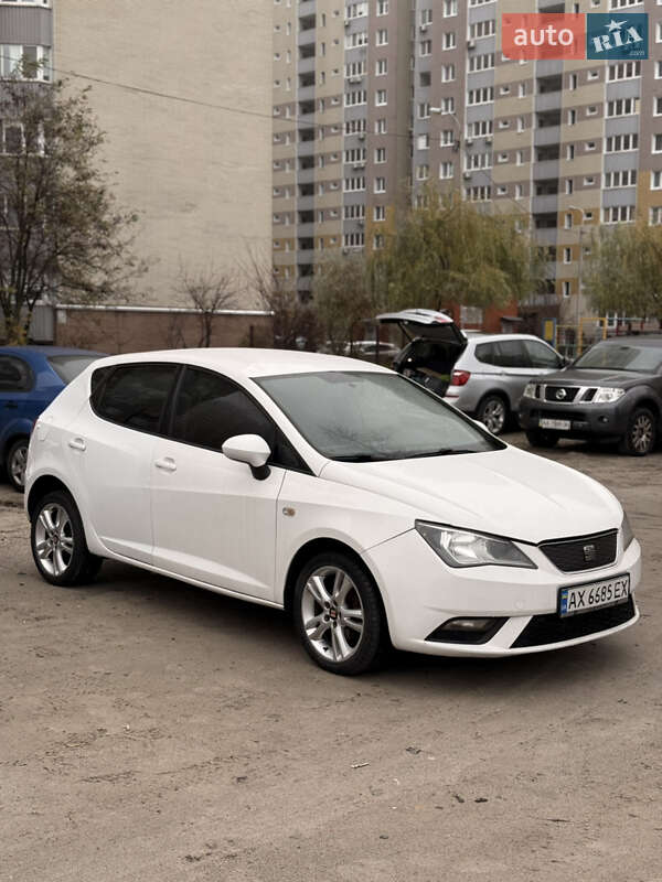 Хэтчбек SEAT Ibiza 2013 в Киеве фото Хэтчбек SEAT Ibiza 2013 в Киеве