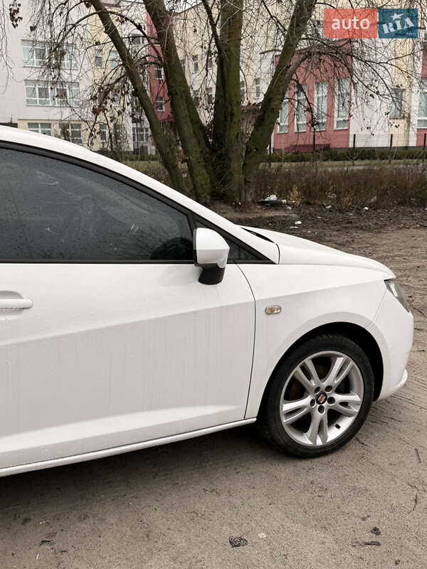 Хэтчбек SEAT Ibiza 2013 в Киеве фото 9 Хэтчбек SEAT Ibiza 2013 в Киеве