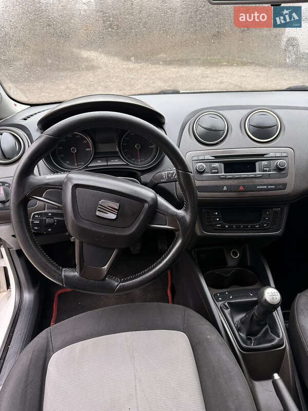 Хэтчбек SEAT Ibiza 2013 в Киеве фото 23 Хэтчбек SEAT Ibiza 2013 в Киеве