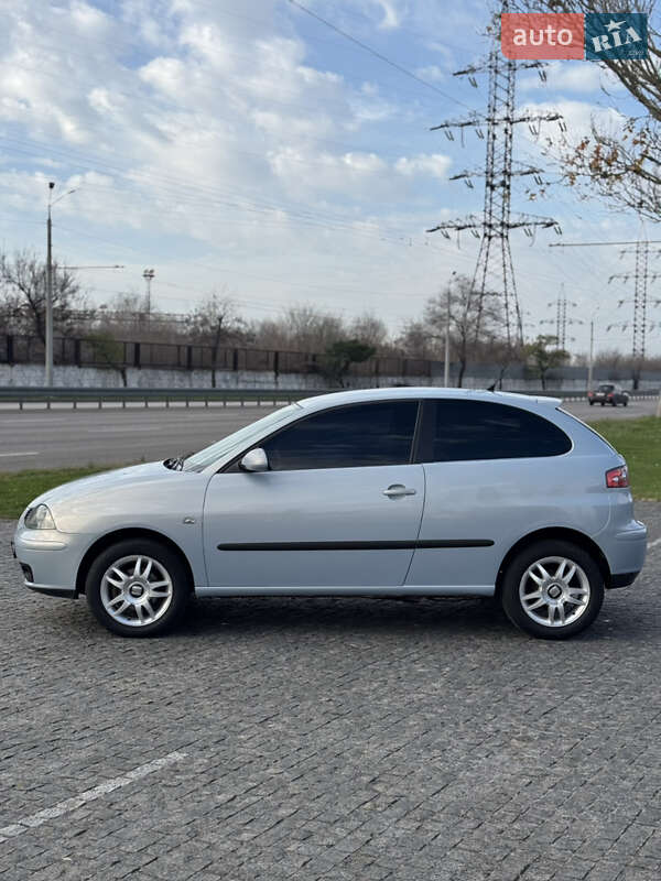 Хэтчбек SEAT Ibiza 2003 в Днепре фото 2 Хэтчбек SEAT Ibiza 2003 в Днепре