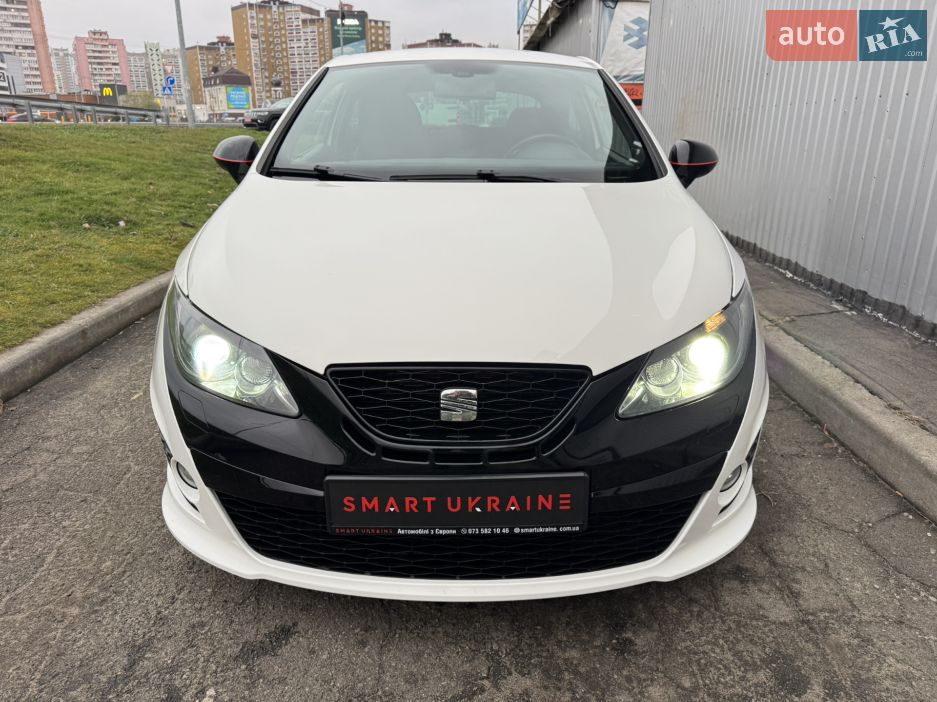 2010 SEAT Ibiza - мініатюра 12