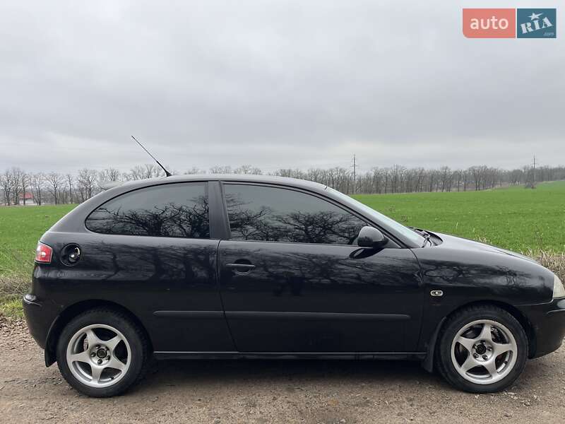 Хэтчбек SEAT Ibiza 2004 в Смеле фото 4 Хэтчбек SEAT Ibiza 2004 в Смеле