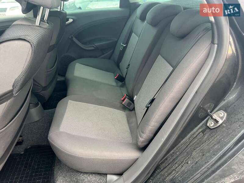 Универсал SEAT Ibiza 2011 в Львове фото 26 Универсал SEAT Ibiza 2011 в Львове