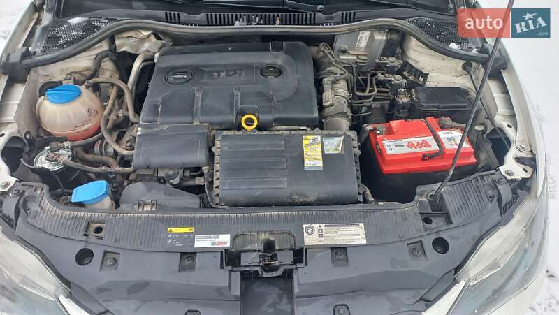 Хетчбек SEAT Ibiza 2015 в Підрясне