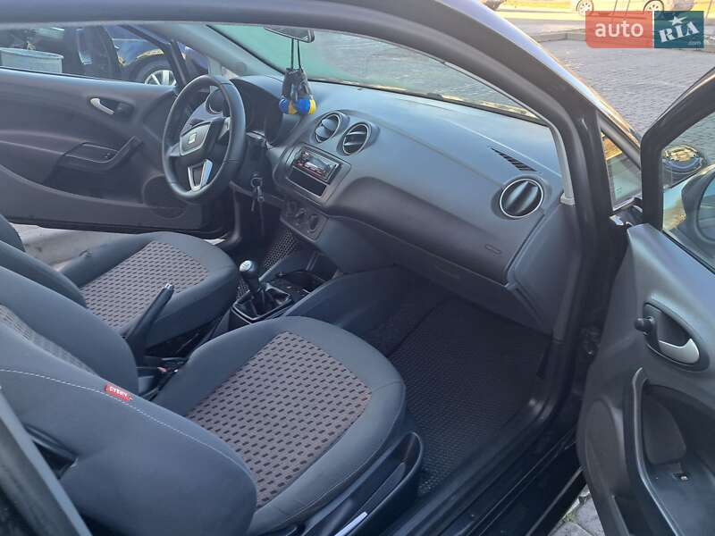 Хетчбек SEAT Ibiza 2010 в Івано-Франківську фото 4 Хетчбек SEAT Ibiza 2010 в Івано-Франківську