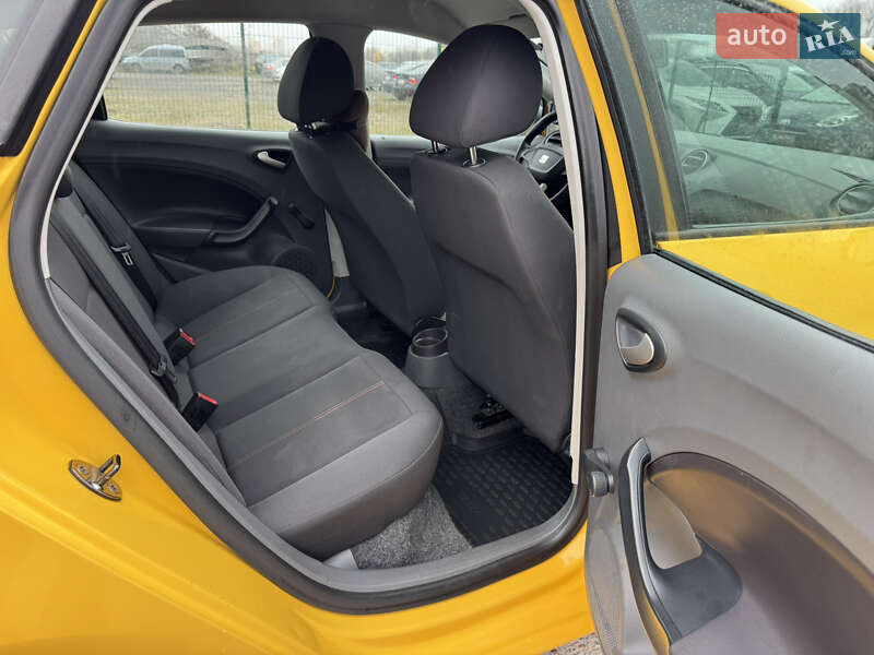 Хетчбек SEAT Ibiza 2011 в Києві