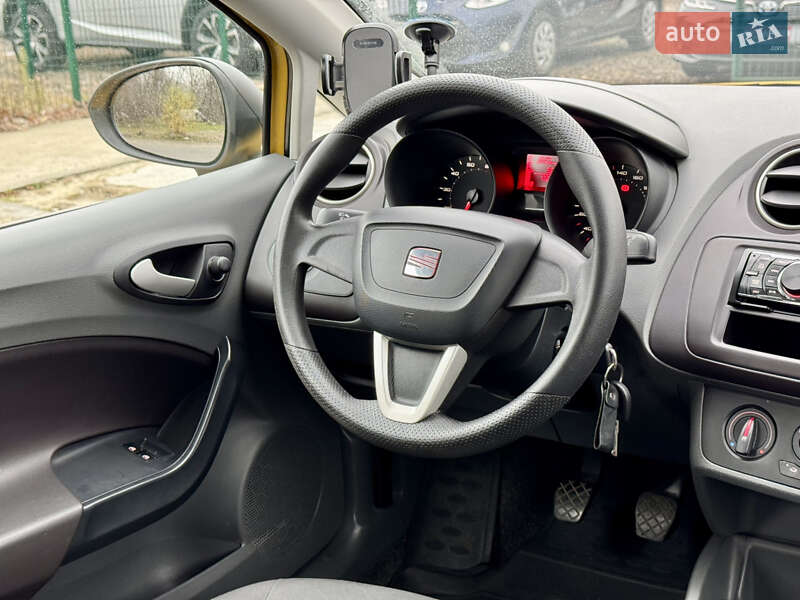 Хетчбек SEAT Ibiza 2011 в Києві