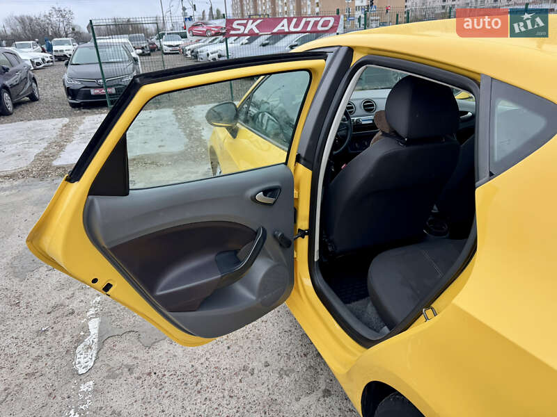 Хетчбек SEAT Ibiza 2011 в Києві