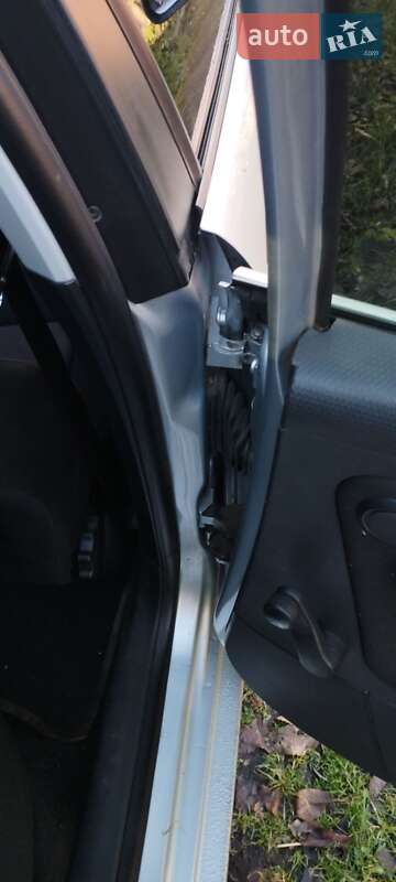 Хэтчбек SEAT Ibiza 2008 в Сарнах фото 28 Хэтчбек SEAT Ibiza 2008 в Сарнах