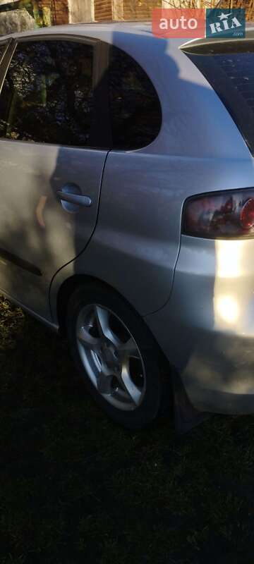 Хэтчбек SEAT Ibiza 2008 в Сарнах фото 4 Хэтчбек SEAT Ibiza 2008 в Сарнах