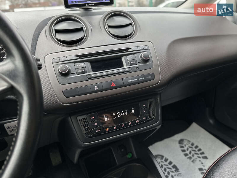 Хэтчбек SEAT Ibiza 2013 в Шептицькому