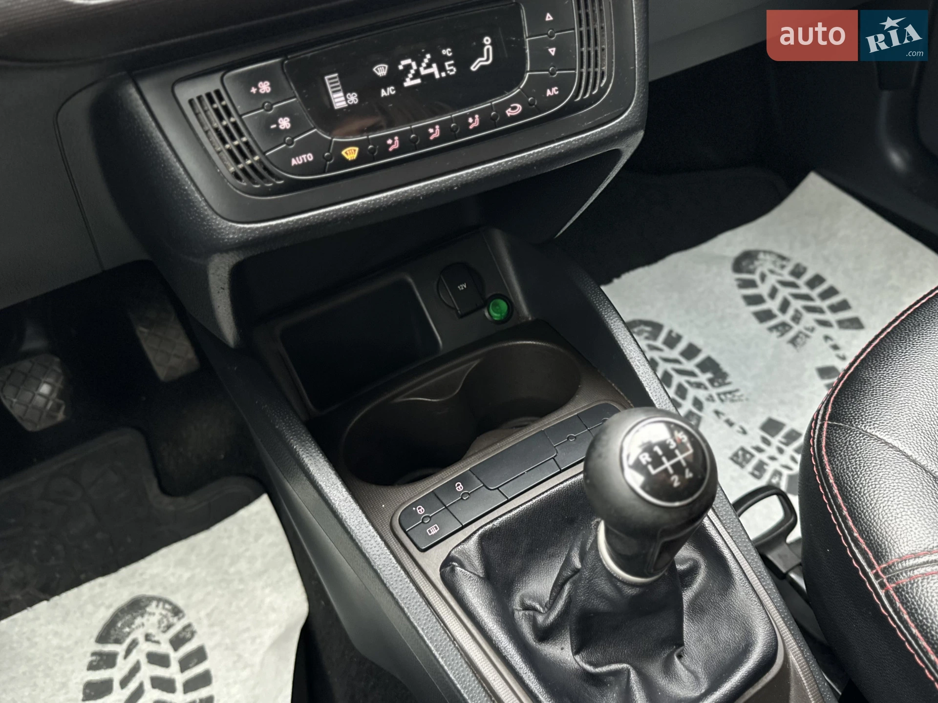 2013 SEAT Ibiza - мініатюра 38
