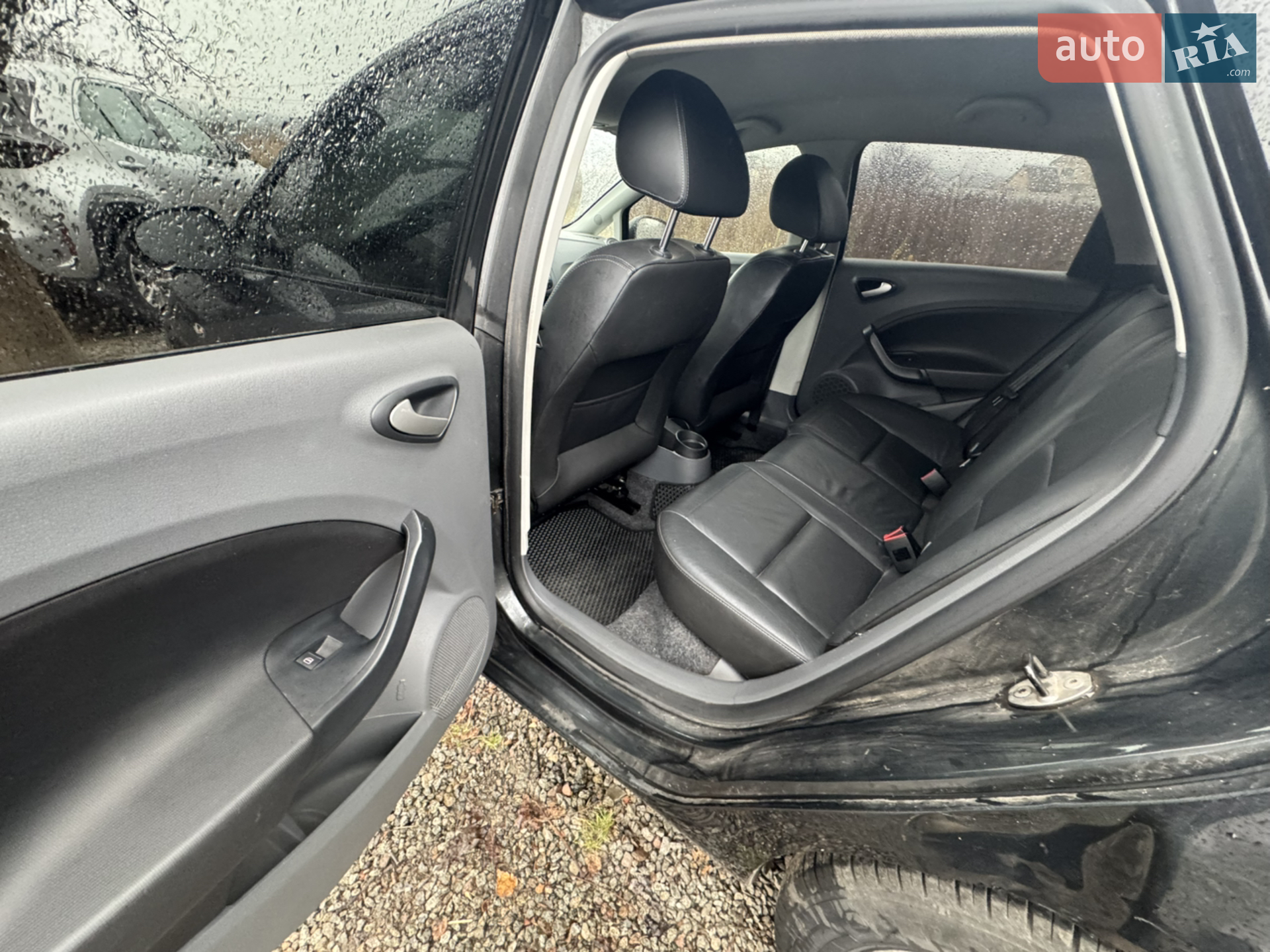 2011 SEAT Ibiza - мініатюра 12