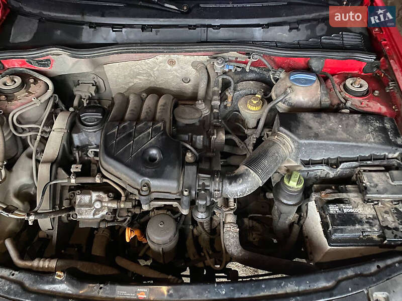 Хэтчбек SEAT Ibiza 1999 в Черновцах