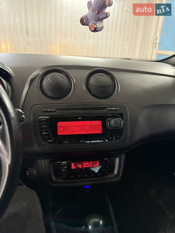Хетчбек SEAT Ibiza 2010 в Димері