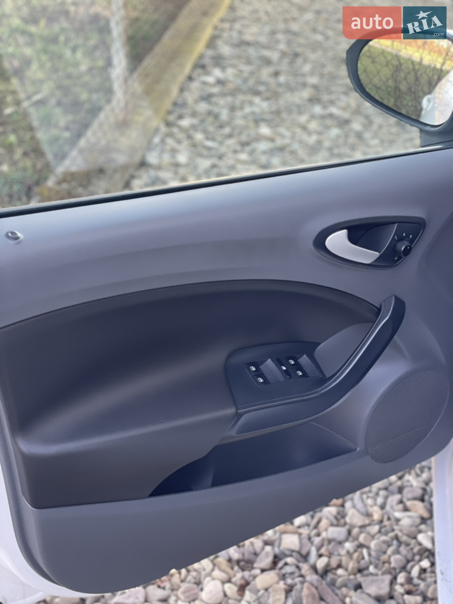 2011 SEAT Ibiza - мініатюра 12