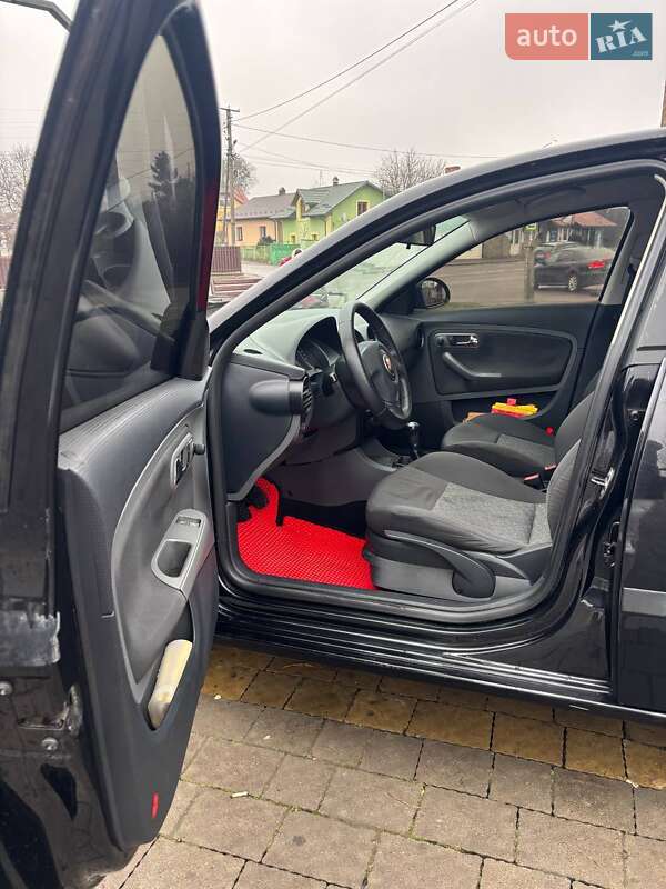 Хетчбек SEAT Ibiza 2008 в Ременеві