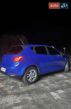 Хетчбек SEAT Ibiza 2010 в Мукачевому