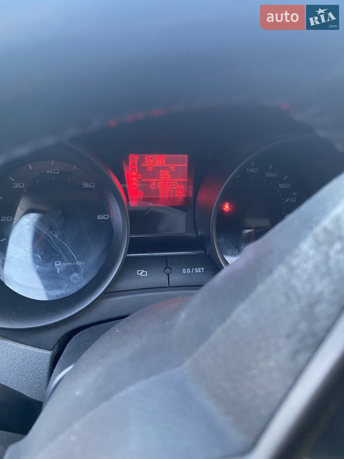 2011 SEAT Ibiza - мініатюра 10