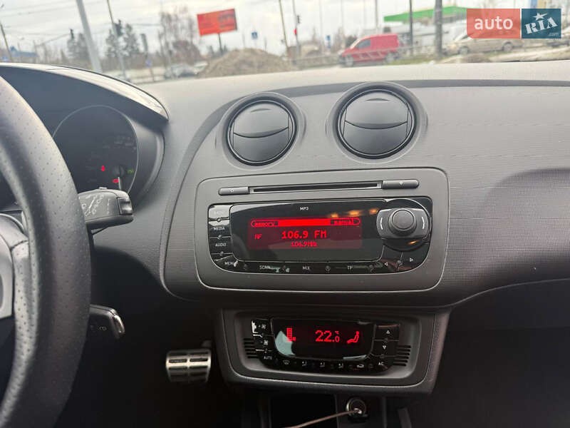 Хэтчбек SEAT Ibiza 2011 в Луцке
