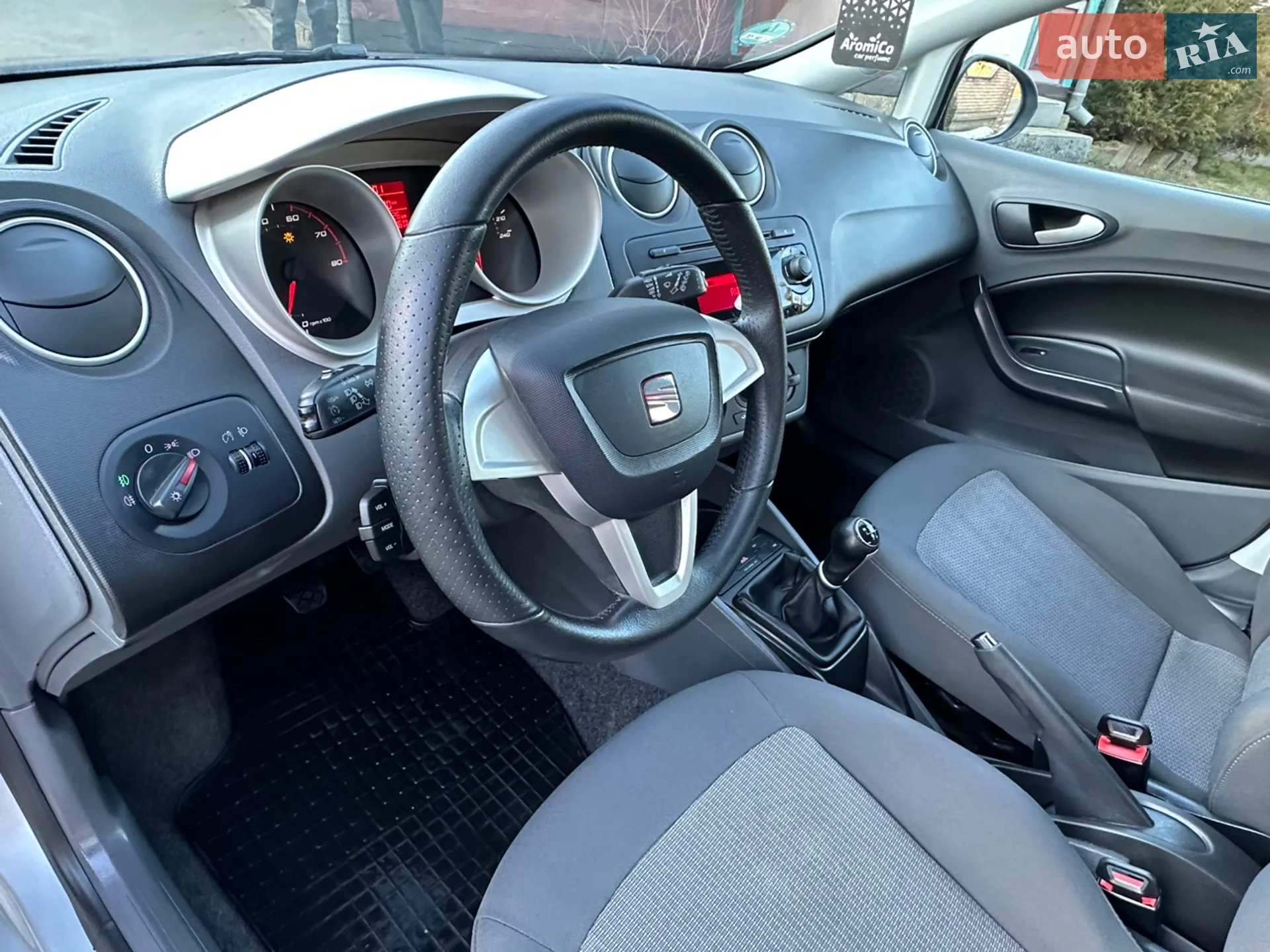 2011 SEAT Ibiza - мініатюра 13