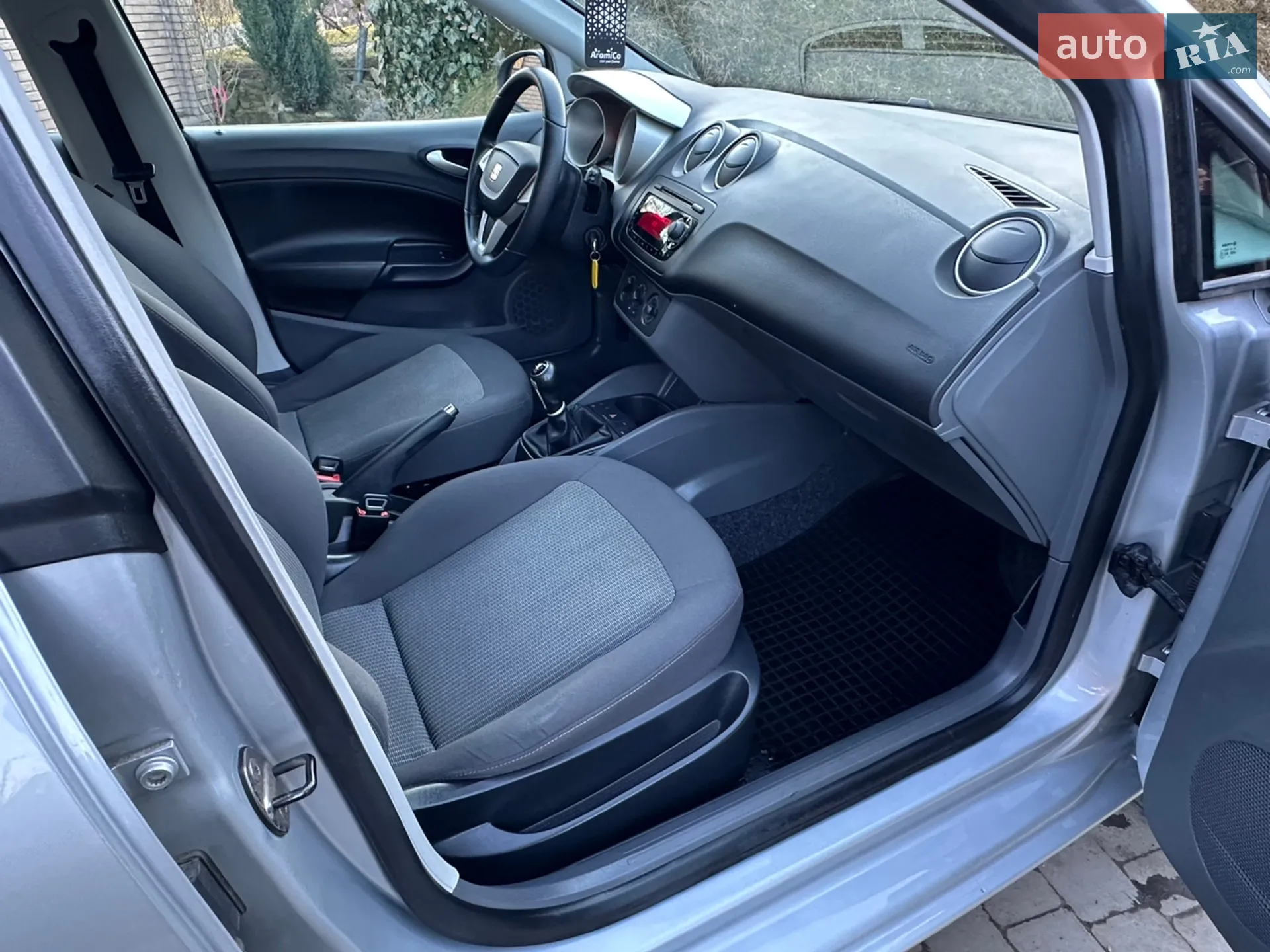2011 SEAT Ibiza - мініатюра 15