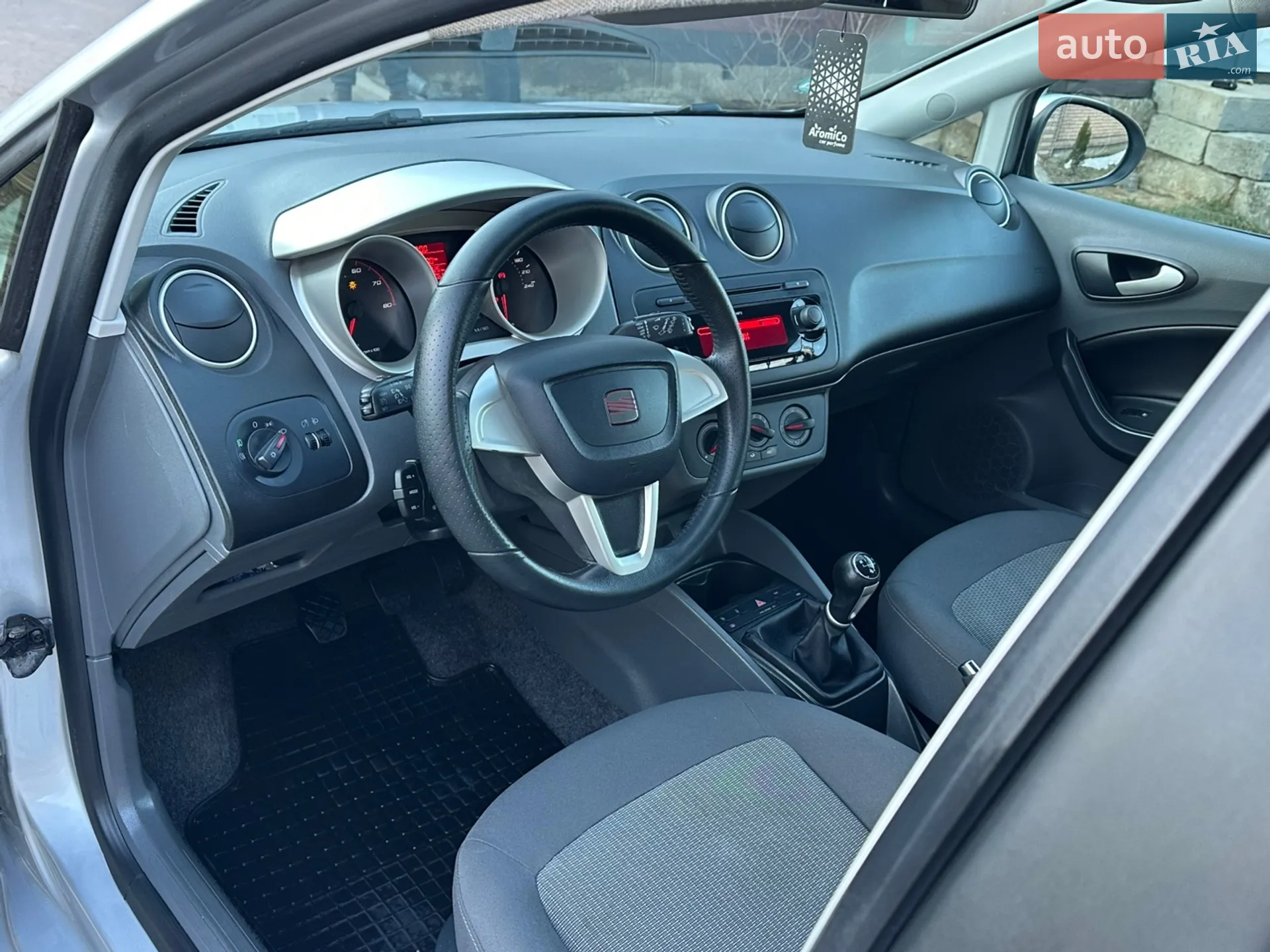 2011 SEAT Ibiza - мініатюра 17