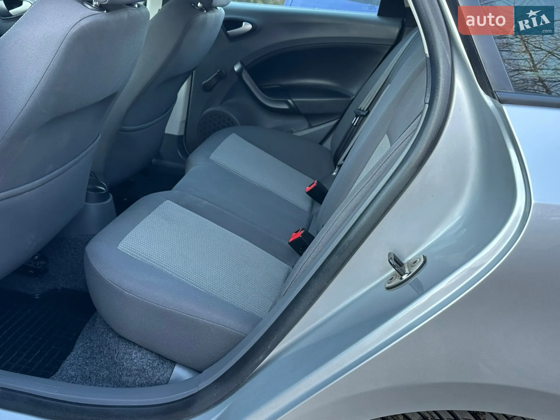 2011 SEAT Ibiza - мініатюра 18