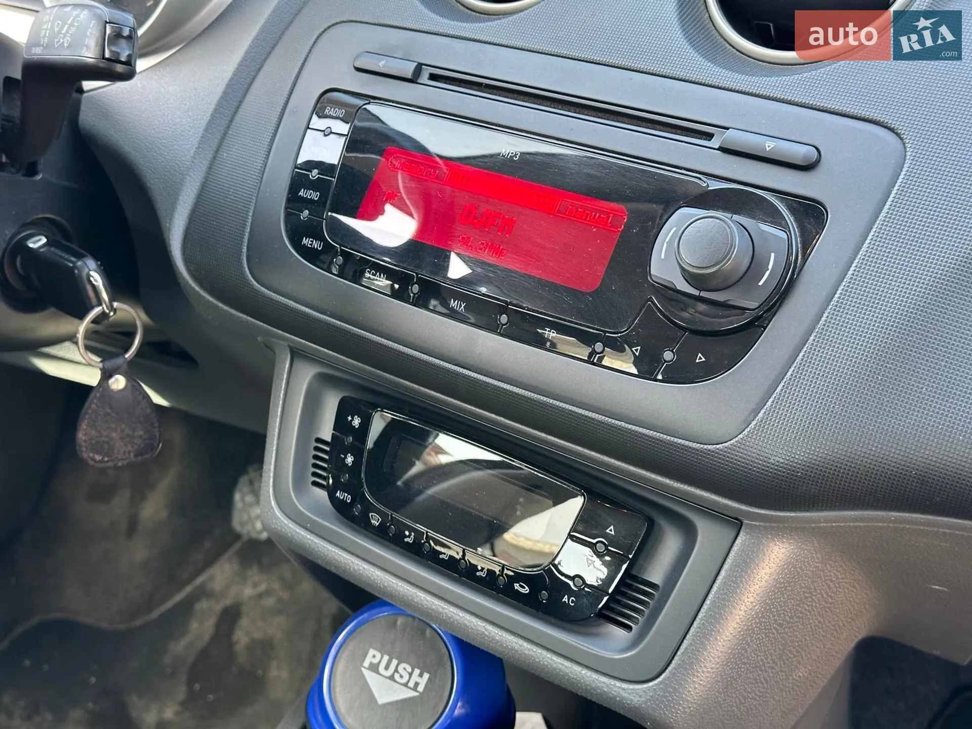 2011 SEAT Ibiza - мініатюра 16