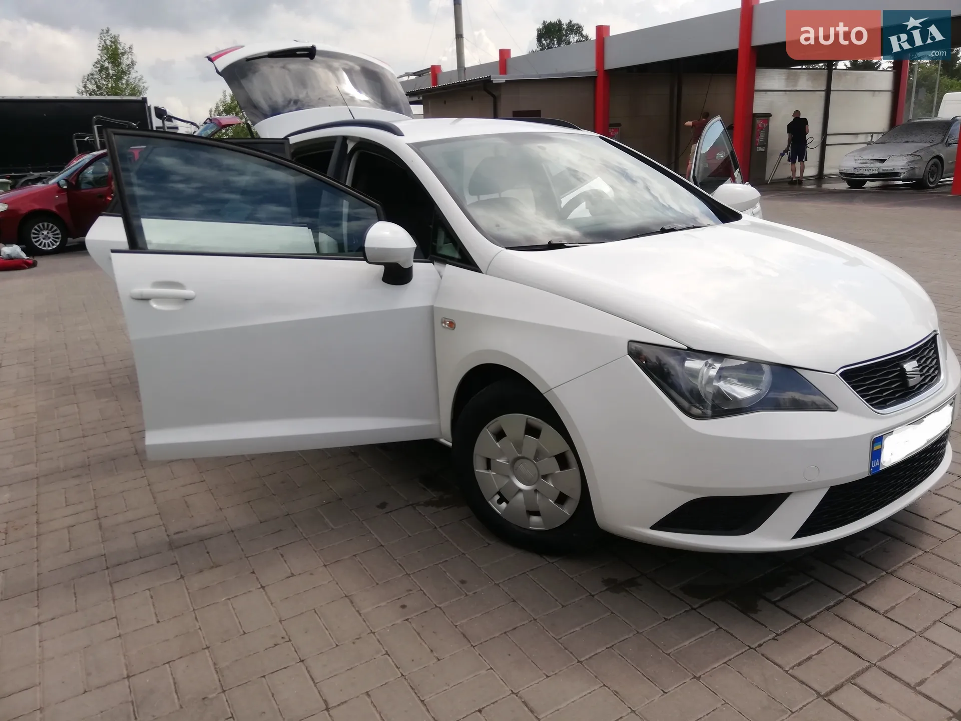 2013 SEAT Ibiza - мініатюра 12