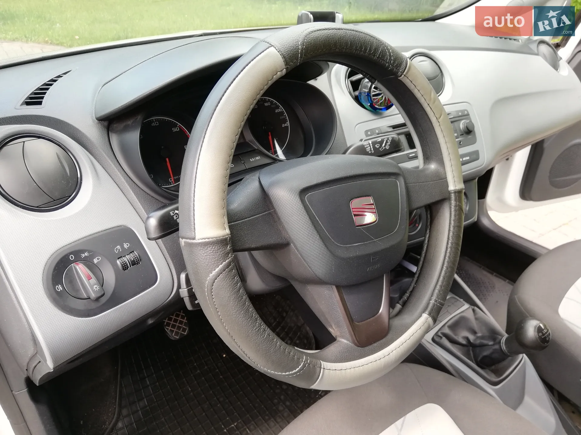 2013 SEAT Ibiza - мініатюра 19