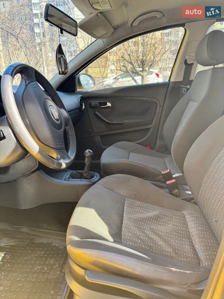 Хэтчбек SEAT Ibiza 2004 в Киеве