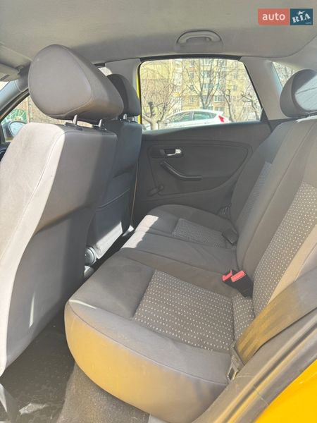 Хэтчбек SEAT Ibiza 2004 в Киеве