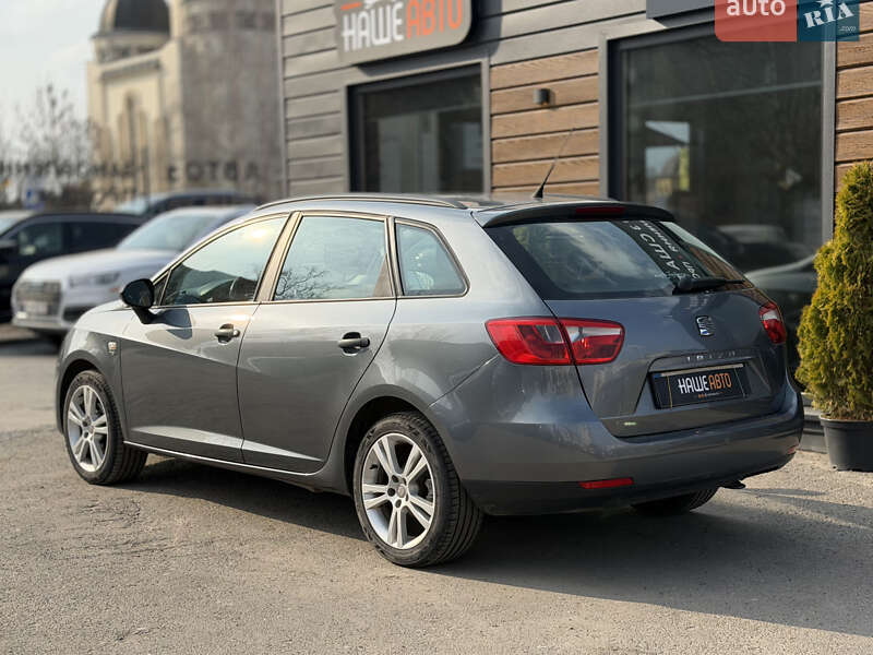 Хэтчбек SEAT Ibiza 2013 в Шептицькому