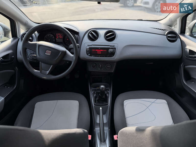 Хэтчбек SEAT Ibiza 2013 в Шептицькому