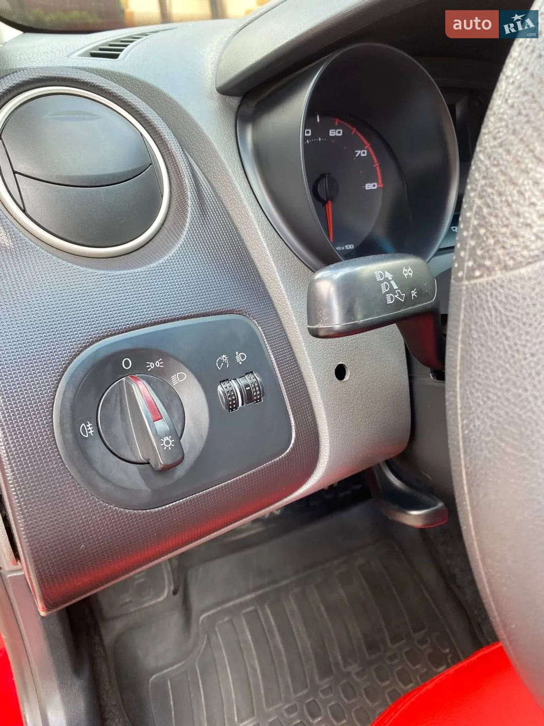 2010 SEAT Ibiza - мініатюра 17
