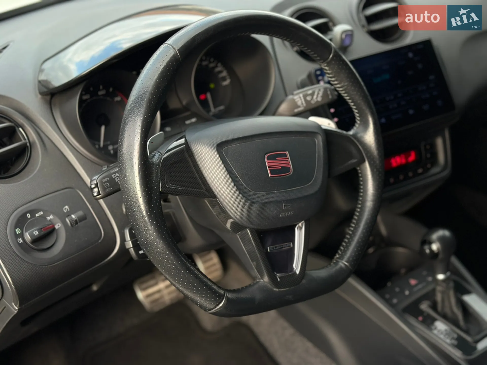 2011 SEAT Ibiza - мініатюра 10