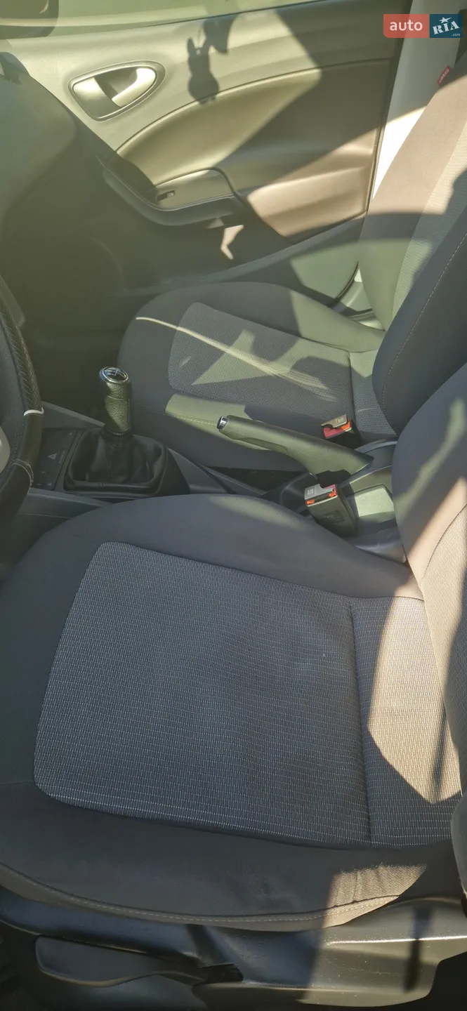 2011 SEAT Ibiza - мініатюра 15