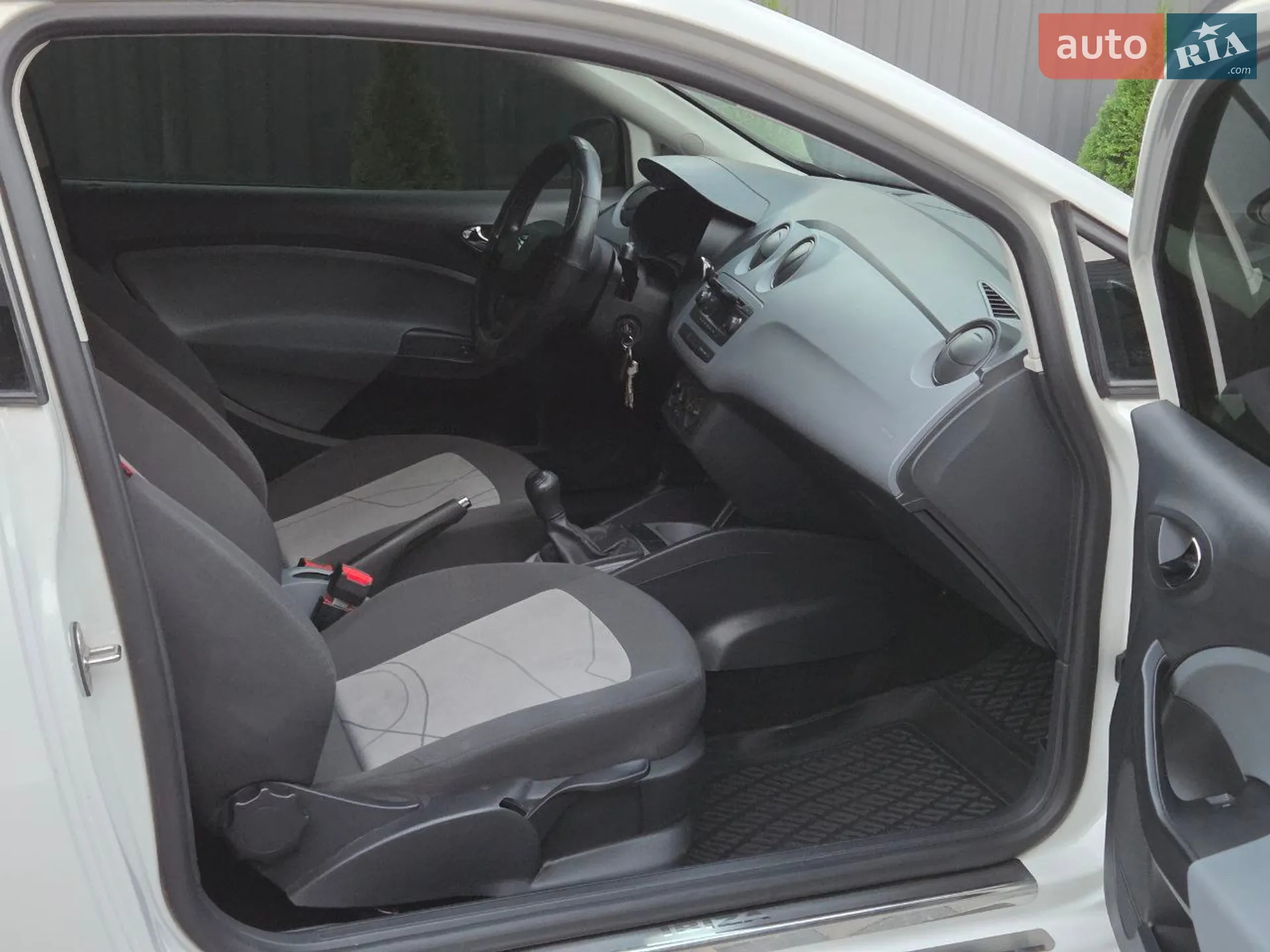 2015 SEAT Ibiza - мініатюра 4