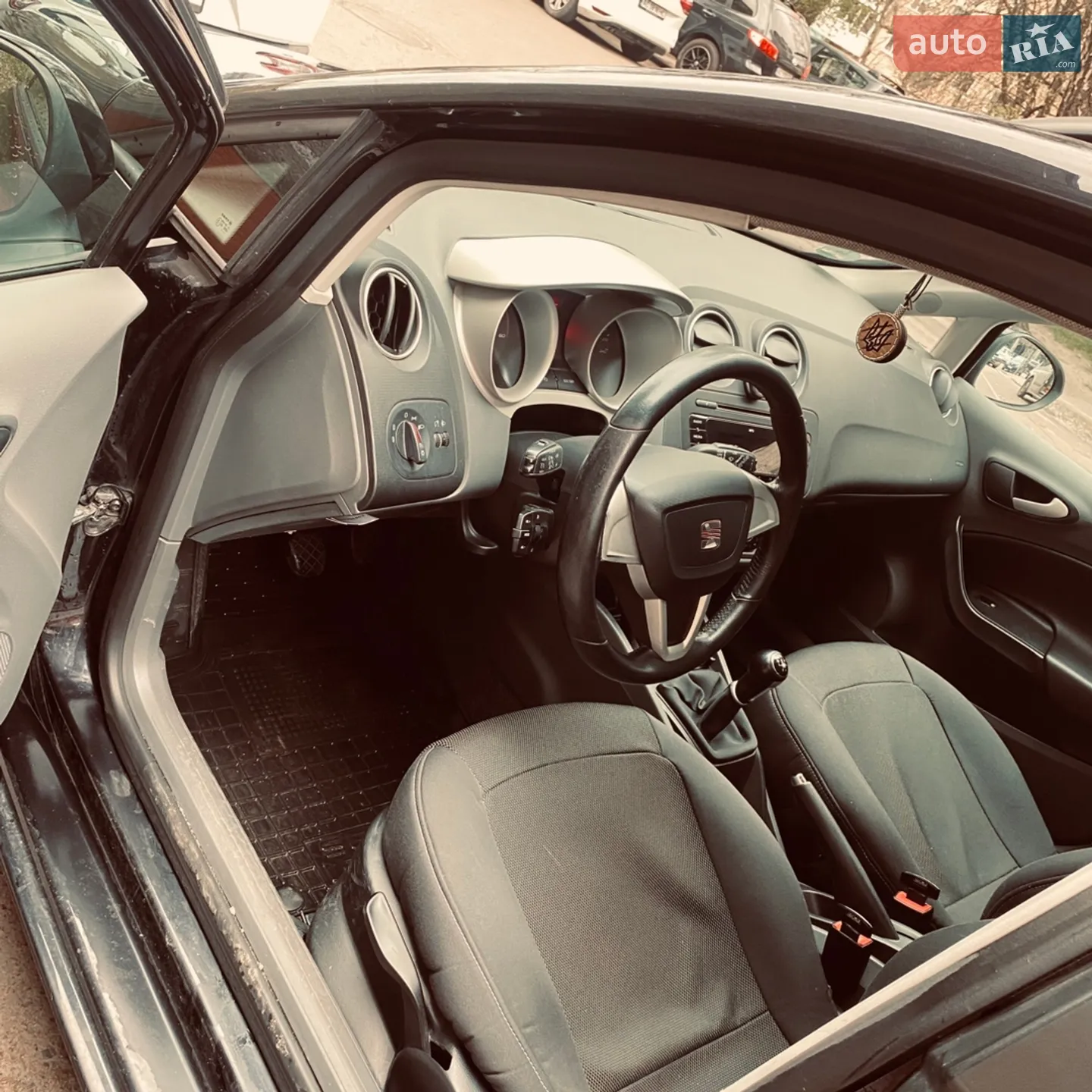 2011 SEAT Ibiza - мініатюра 3