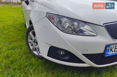 Хэтчбек SEAT Ibiza 2011 в Перещепине