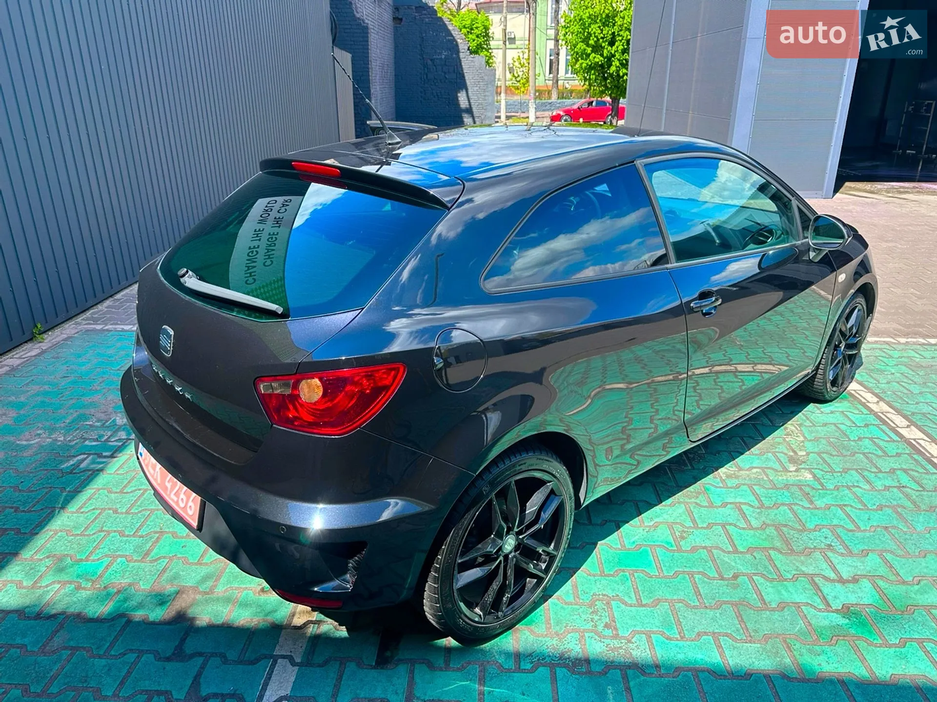 2010 SEAT Ibiza - мініатюра 13