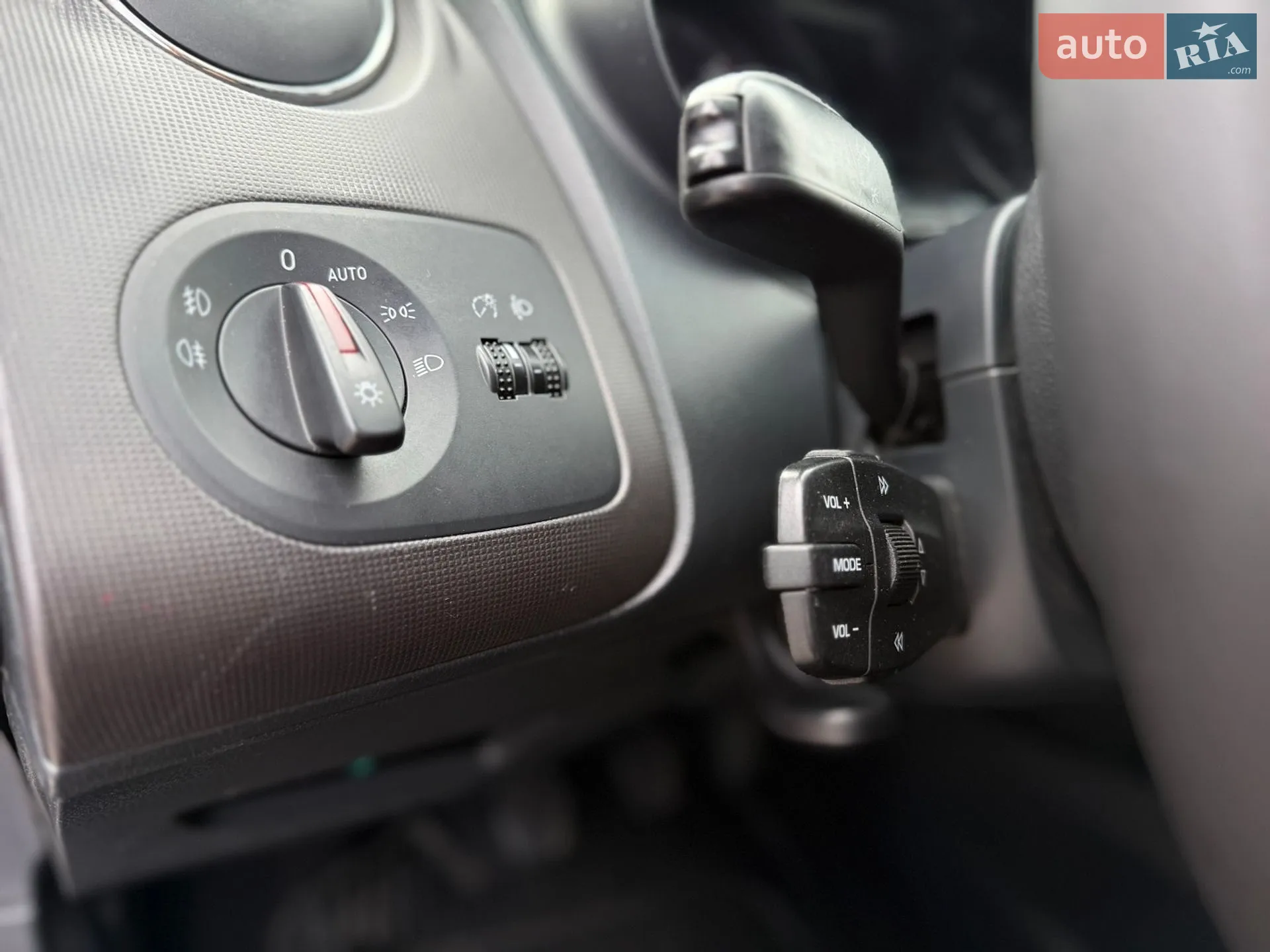 2012 SEAT Ibiza - мініатюра 21