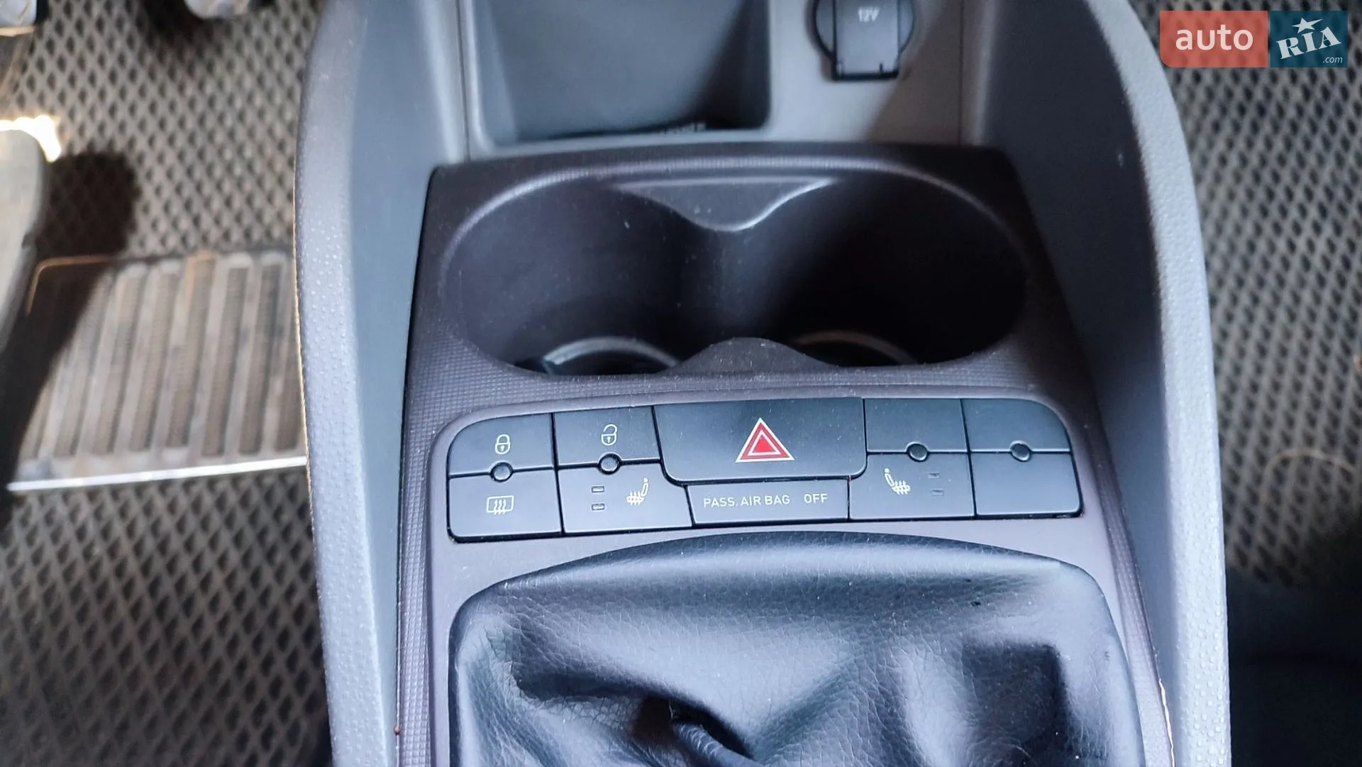 2011 SEAT Ibiza - мініатюра 20