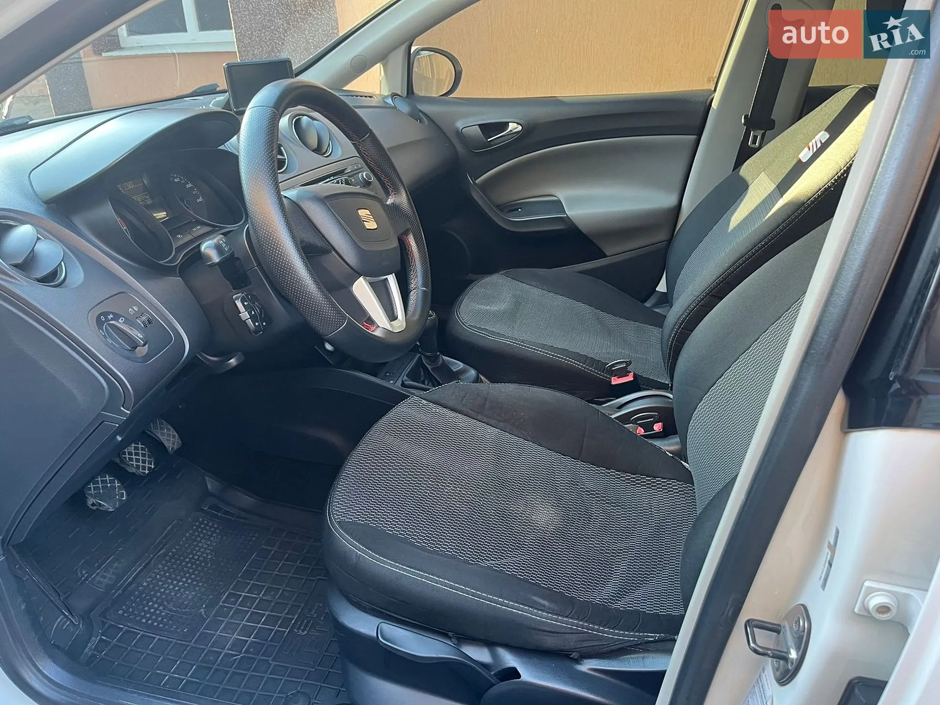 2013 SEAT Ibiza - мініатюра 6