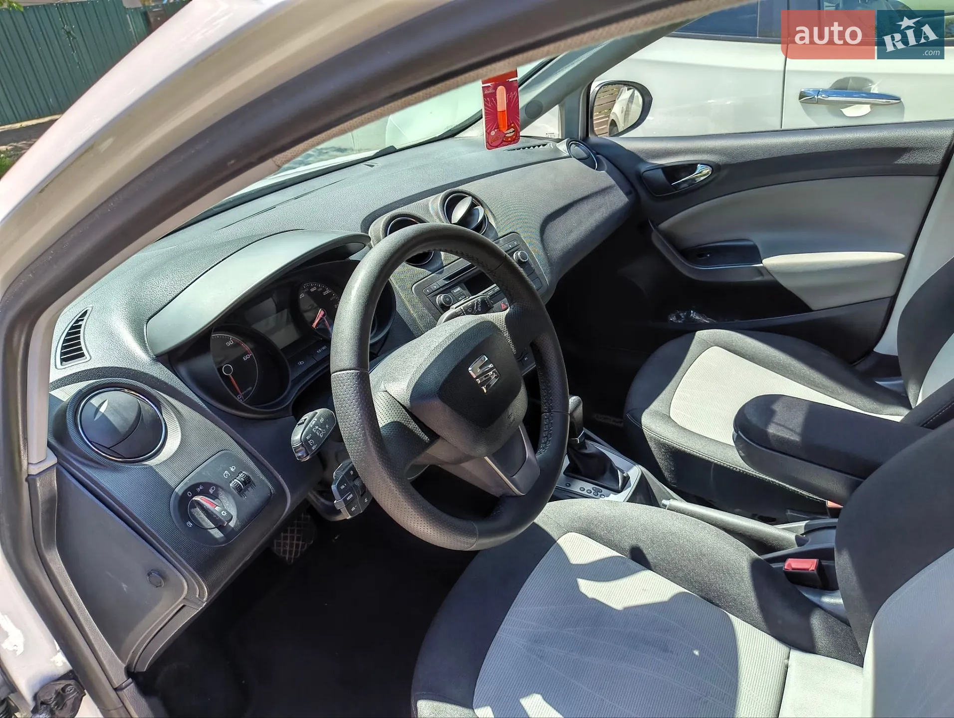 2014 SEAT Ibiza - мініатюра 10