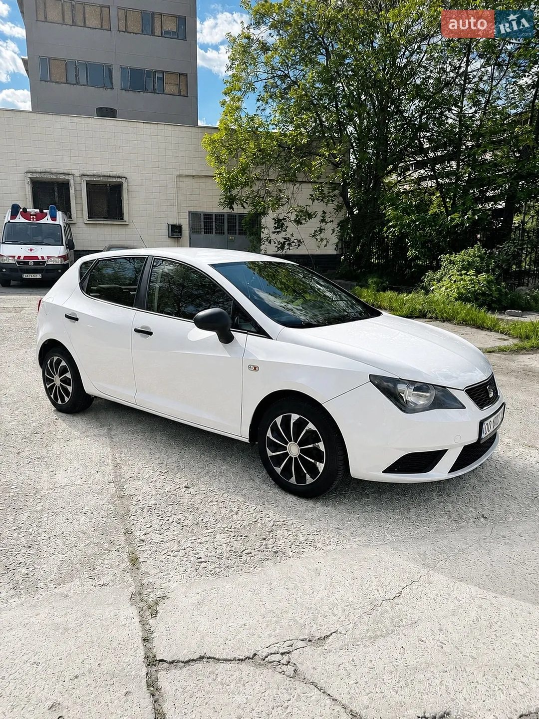 2013 SEAT Ibiza - мініатюра 2