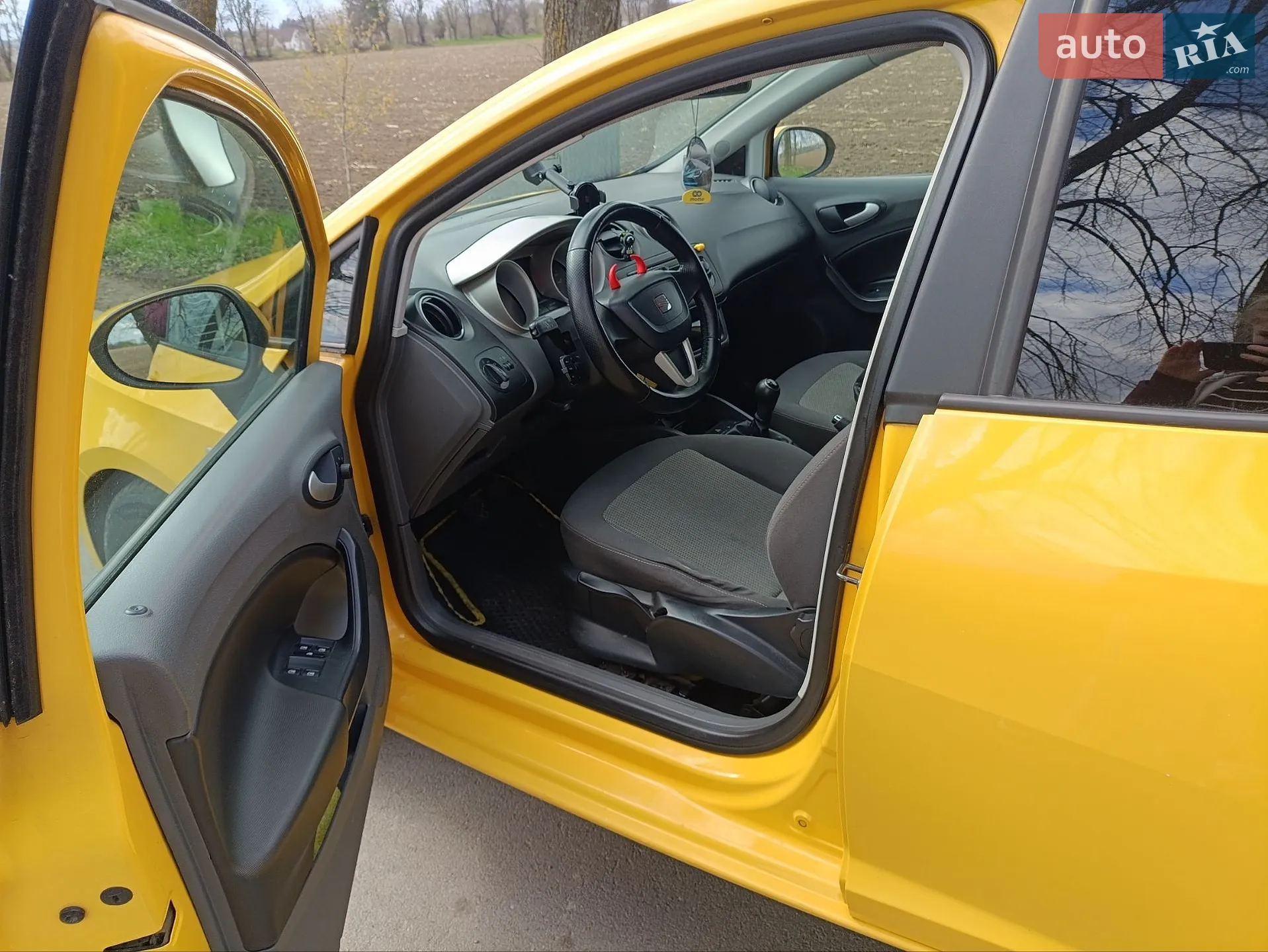 2011 SEAT Ibiza - мініатюра 12